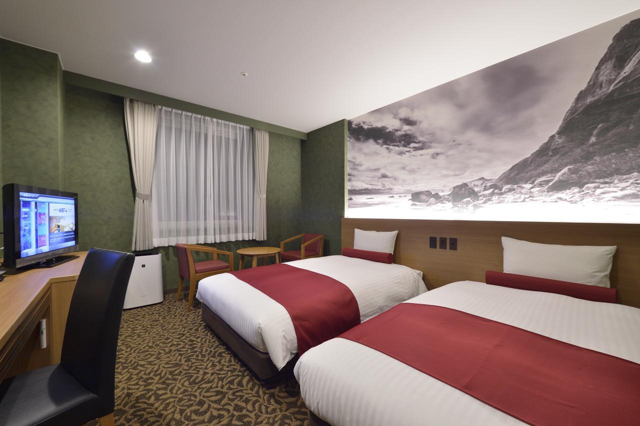 Hotel Wbf Sapporo Odori Exterior photo